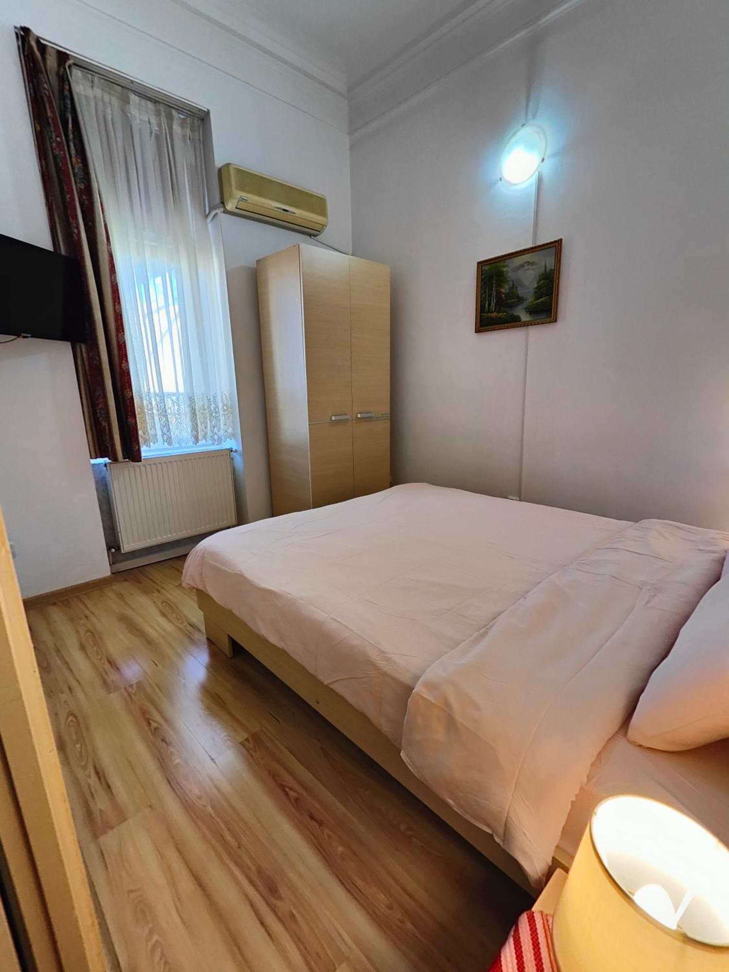 Atlas Accommodation Бухарест Экстерьер фото